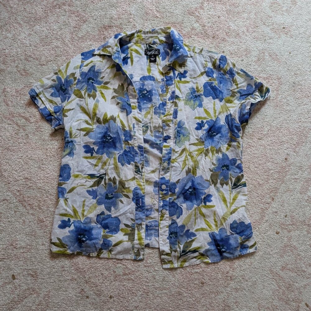 Floral summer blouse!